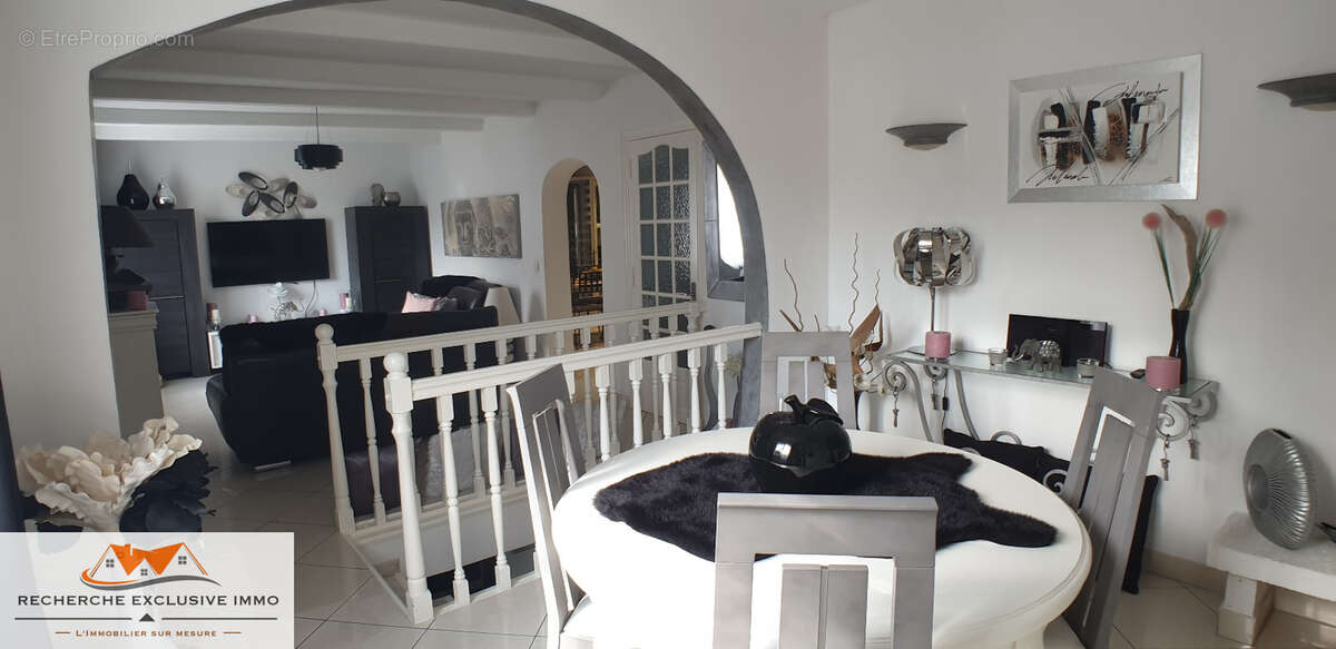 Saint André de La Roche : Maison individuelle de 4 pièces, terrasses et jardin - photo 8