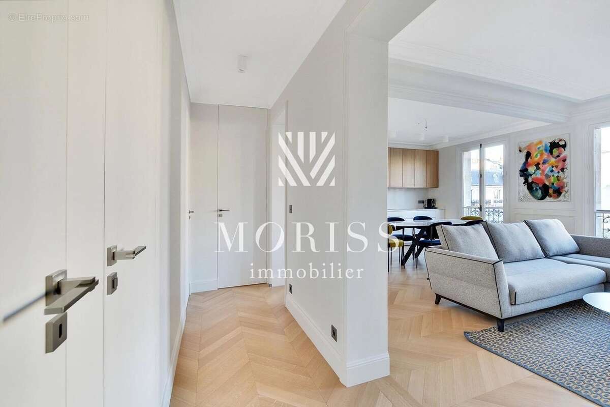 Appartement à PARIS-15E