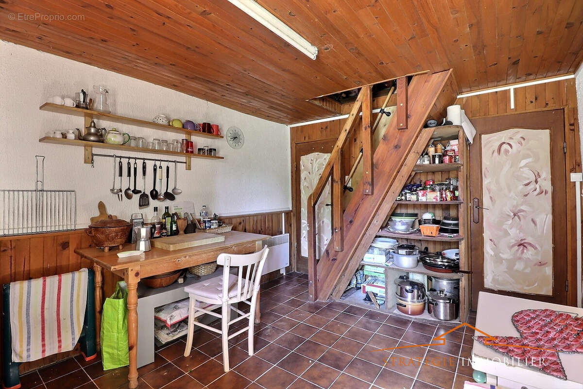 Village entre BUXY & SAINT GENGOUX LE NATIONAL, proche de la Voie Verte,  situé dans un petit hameau paisible, - photo 10