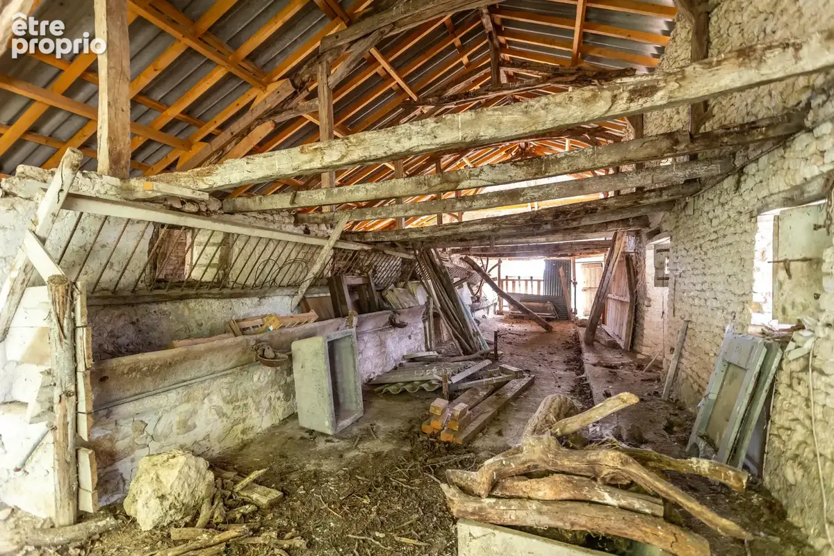 Maison de campagne avec pigeonnier attenant et dépendances - photo 30