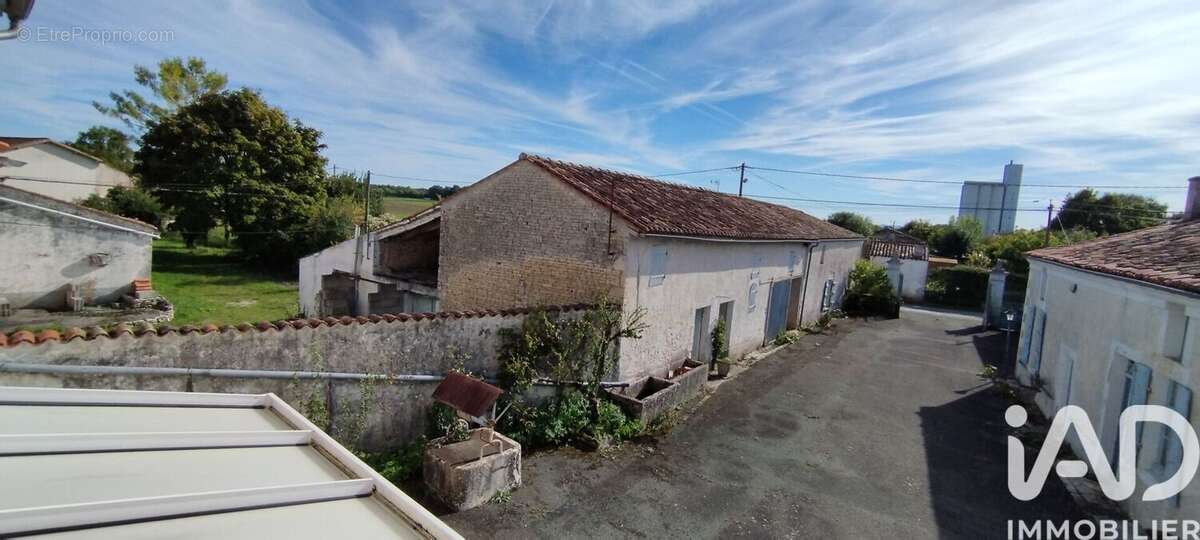 Photo 3 - Maison à LA BROUSSE