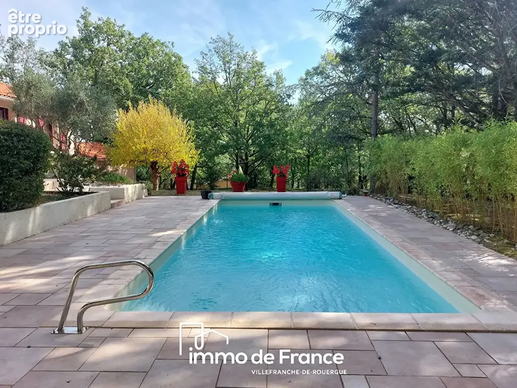 Maison de plain-pied avec piscine sur un terrain de 2 478 m² - photo 13