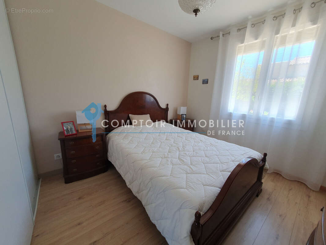 A Vendre GARD (30) - Villa P6 plain-pied à Uzès sur 855 m2 de terrain - photo 9