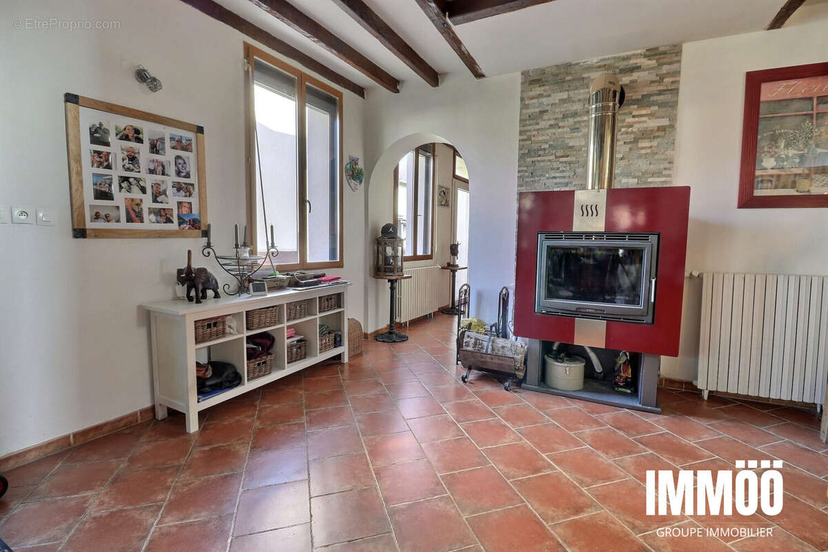 Maison 155 m² à Mont-De-L'if  - photo 2