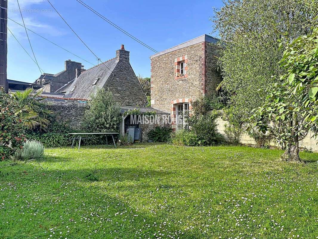 Maison à SAINT-BRIAC-SUR-MER