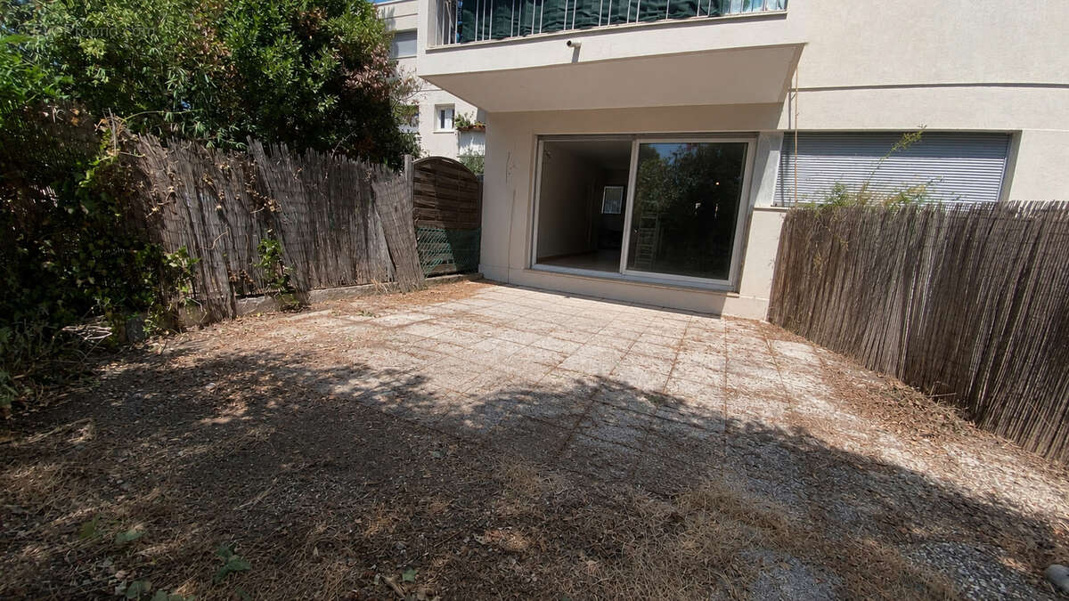 T2 avec jardin et terrasse proche plage SAINT-RAPHAEL - photo 4