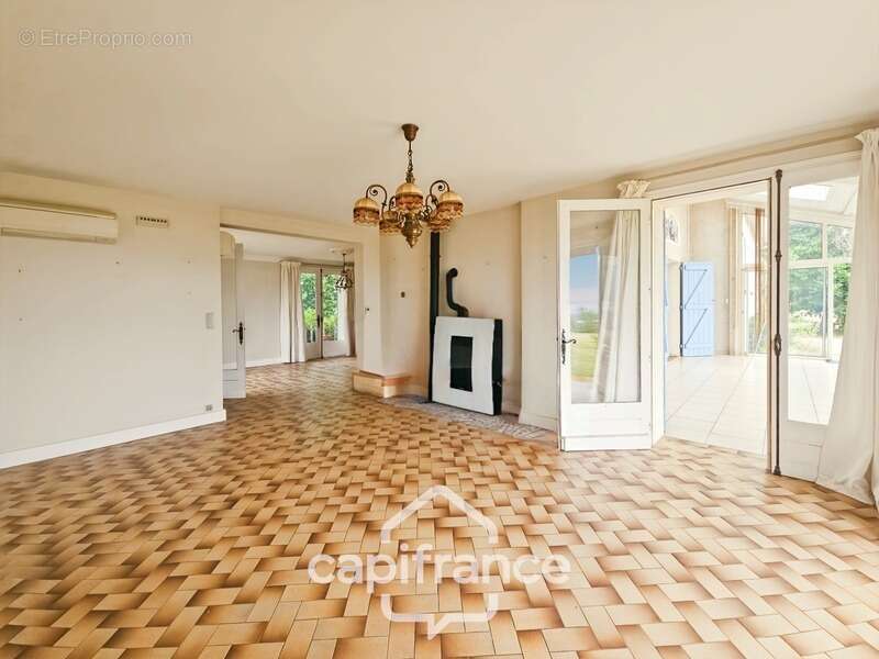 Maison à CASTELCULIER