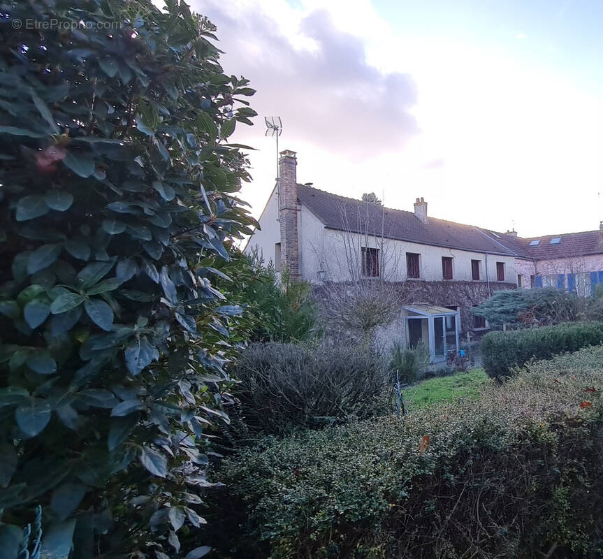 Maison à LES MOLIERES