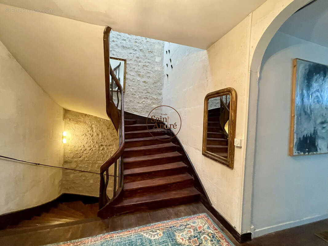 Maison à CHATEAUNEUF-SUR-CHARENTE