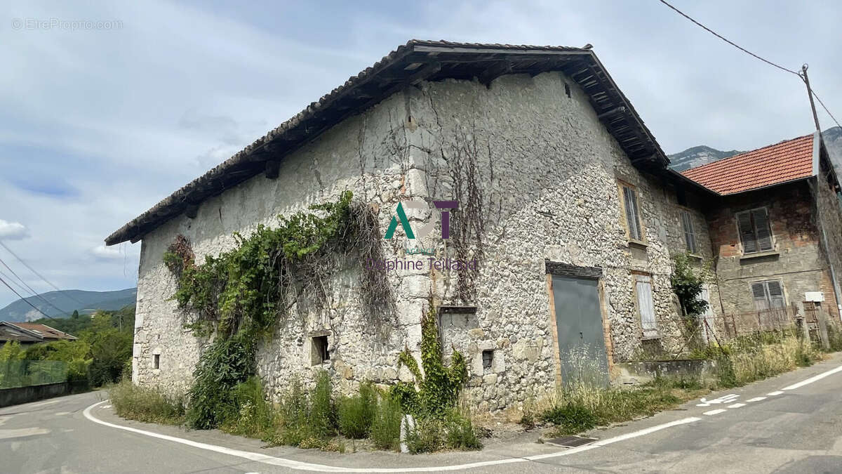 Maison à MONTBONNOT-SAINT-MARTIN