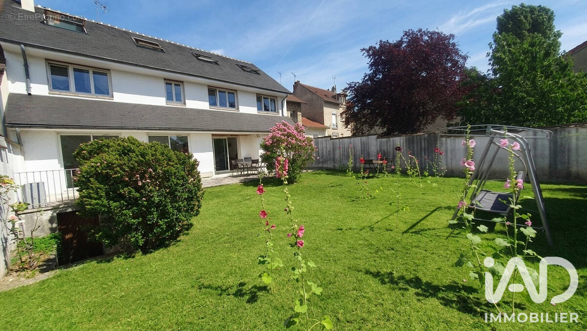 Photo 1 - Maison à VILLENEUVE-LE-ROI