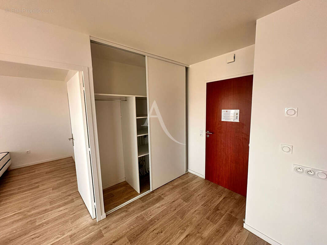 Appartement à AVRILLE
