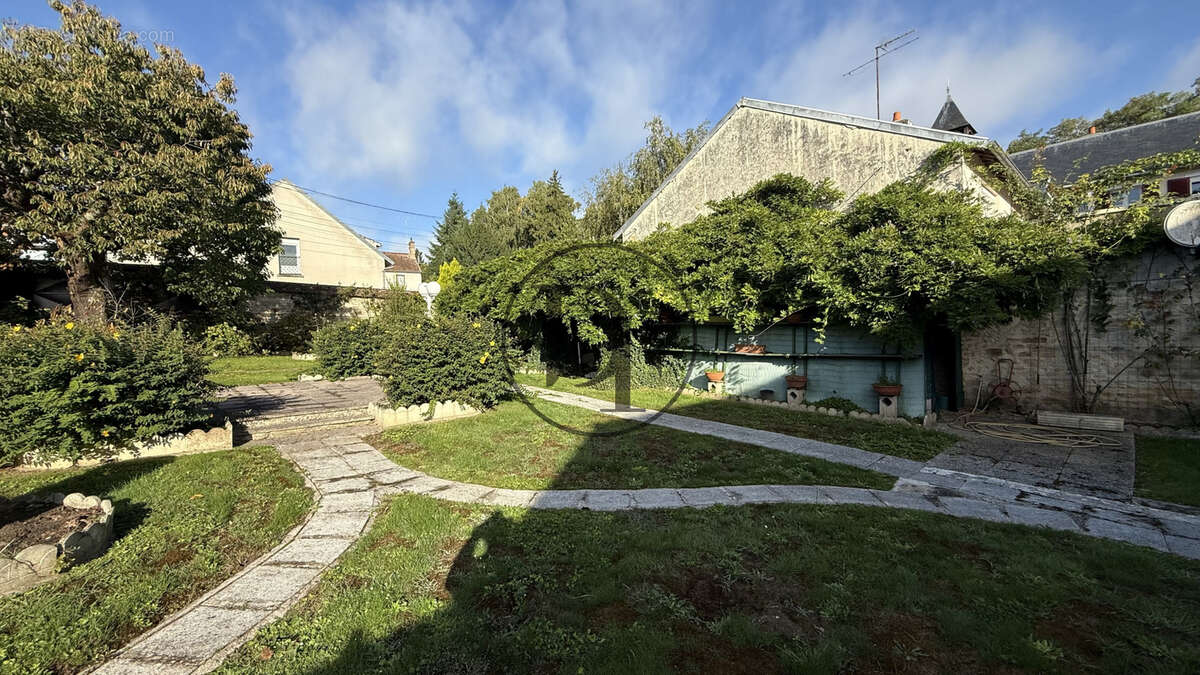 Maison à MONTIGNY-SUR-LOING