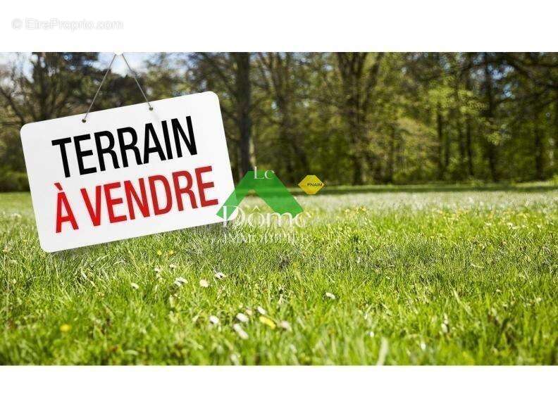 Terrain à AMBLAINVILLE