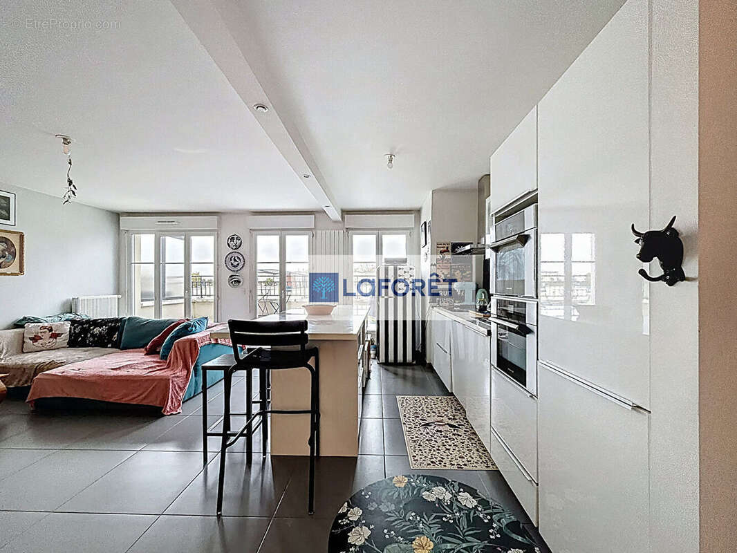 Appartement à LE PLESSIS-TREVISE