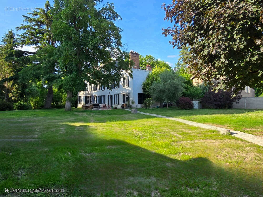 Maison à BOURAY-SUR-JUINE