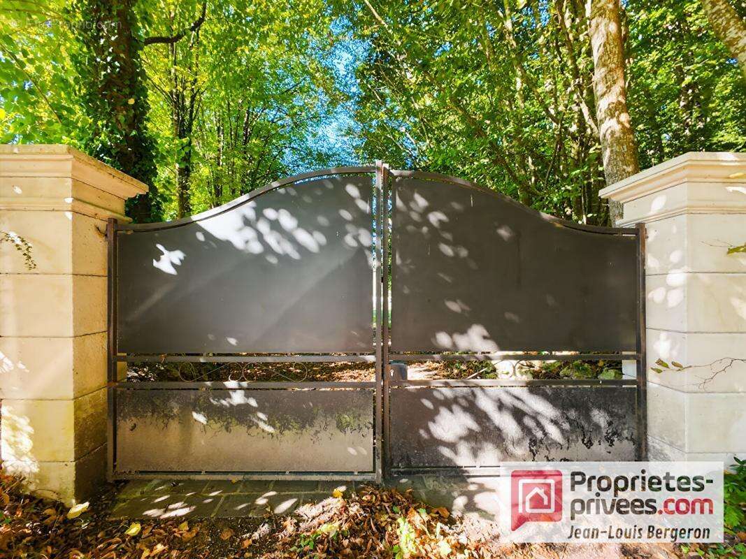 Maison à POCE-SUR-CISSE