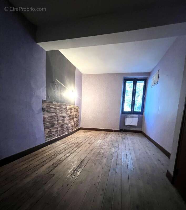 Maison à SAINT-CLAR