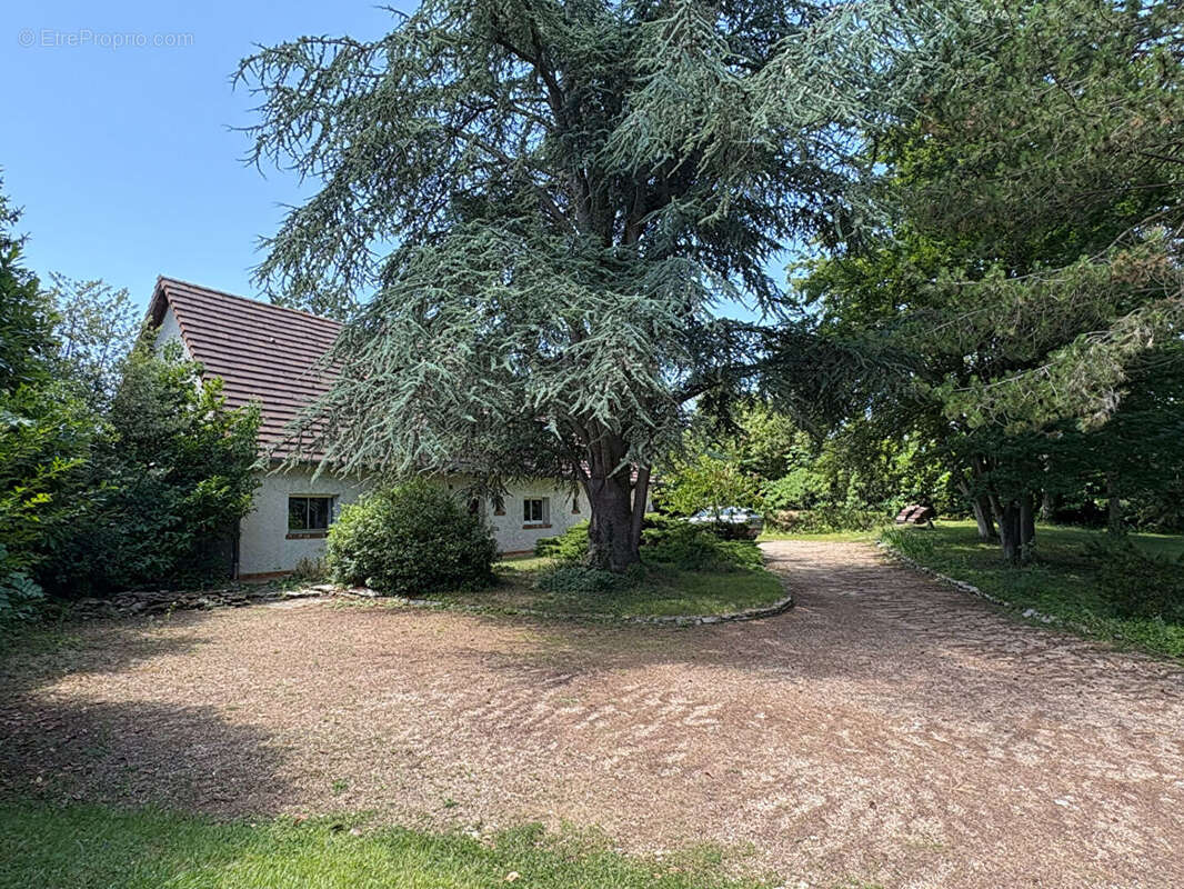 Maison à MAREIL-SUR-MAULDRE