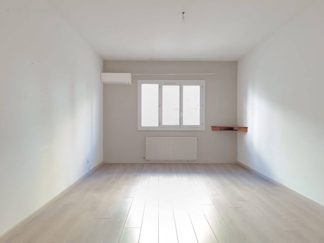 Salon - Appartement à NARBONNE