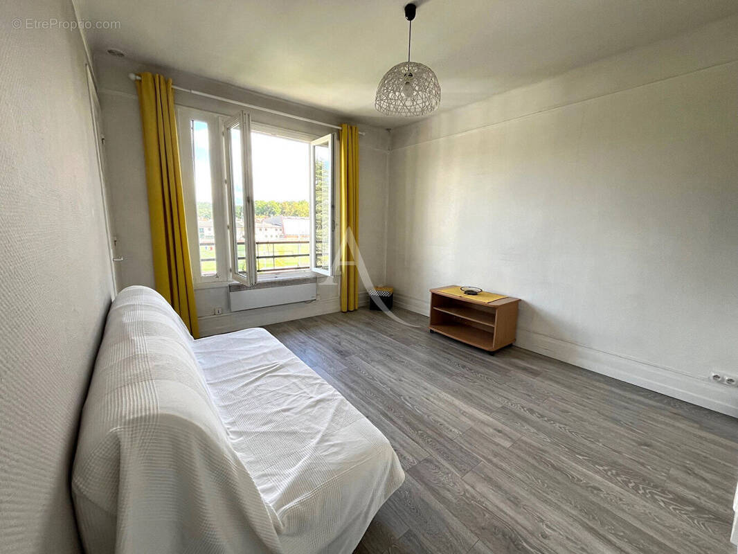 Appartement à CHAVILLE