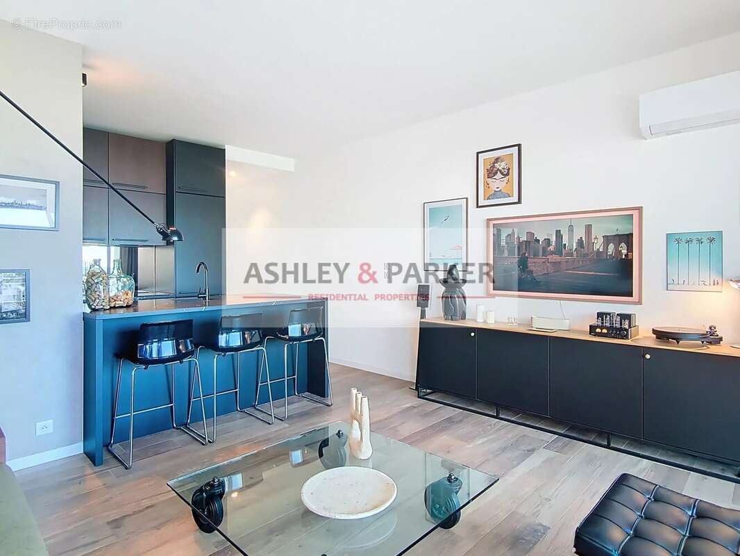 Appartement à VILLENEUVE-LOUBET