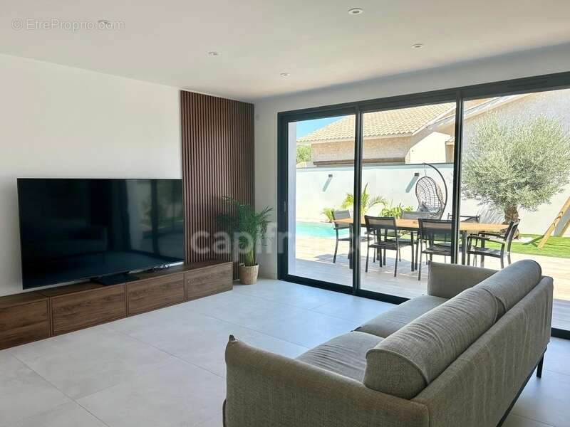 À VENDRE villa Frontignan 34 – Charmante villa de plain-pied T4 de 116 m² avec piscine – Quartier calme en fond d’impasse - photo 2