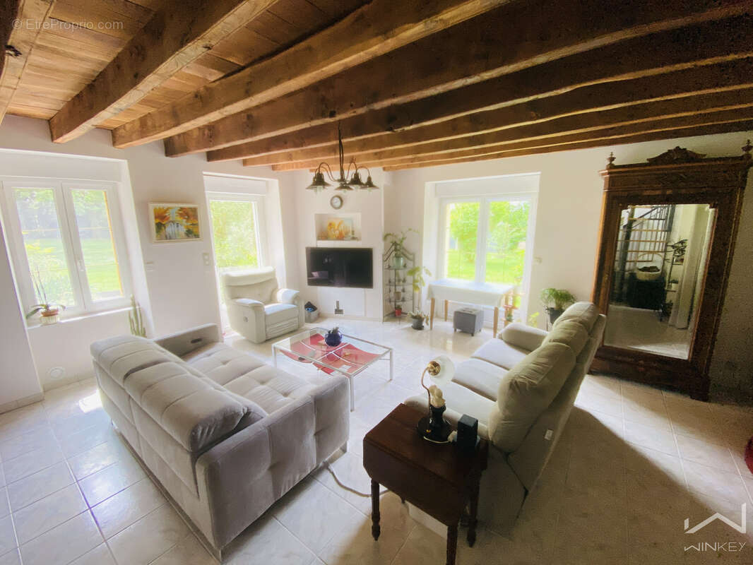 Magnifique maison entièrement rénovée de 178m2 à St Just (35) - photo 2