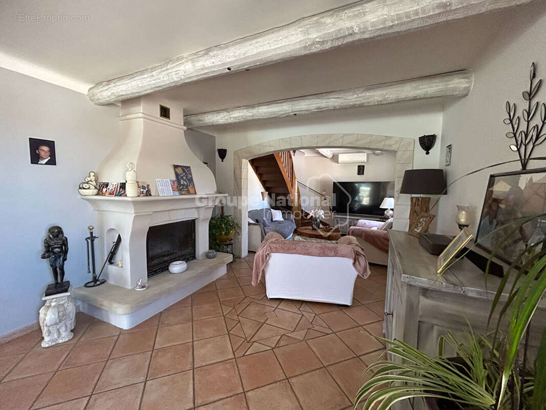 Maison à MONTEUX