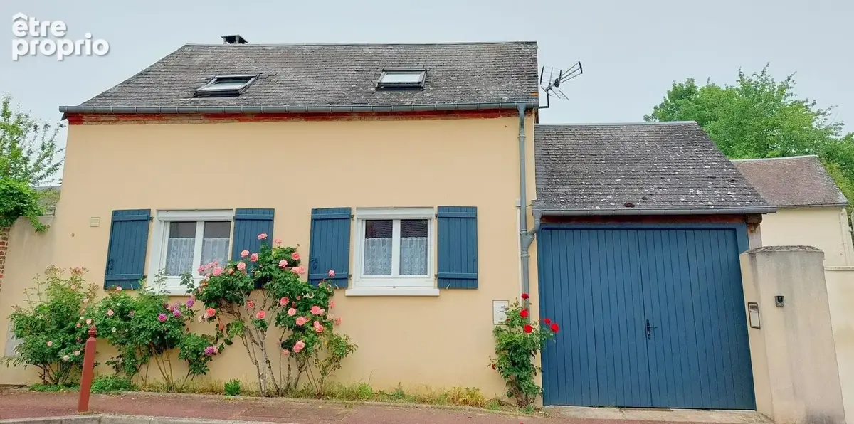Photo Maison à Villeneuve-Les-Sablons au prix de 328 000€