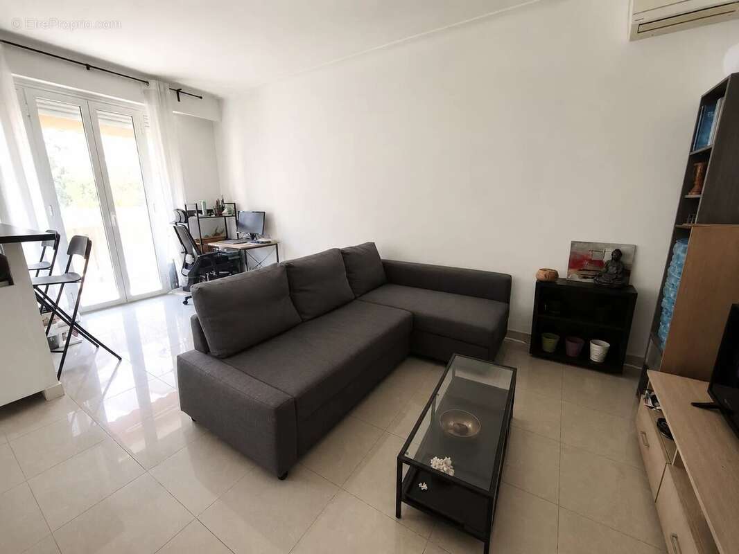 Nice cessole, 2 pieces en etage eleve avec balcon et  cave - photo 2
