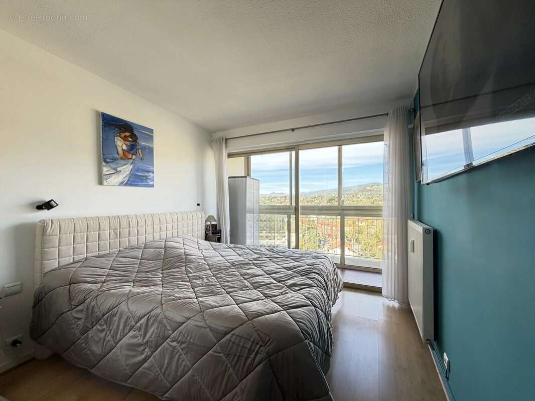 Appartement à MANDELIEU-LA-NAPOULE