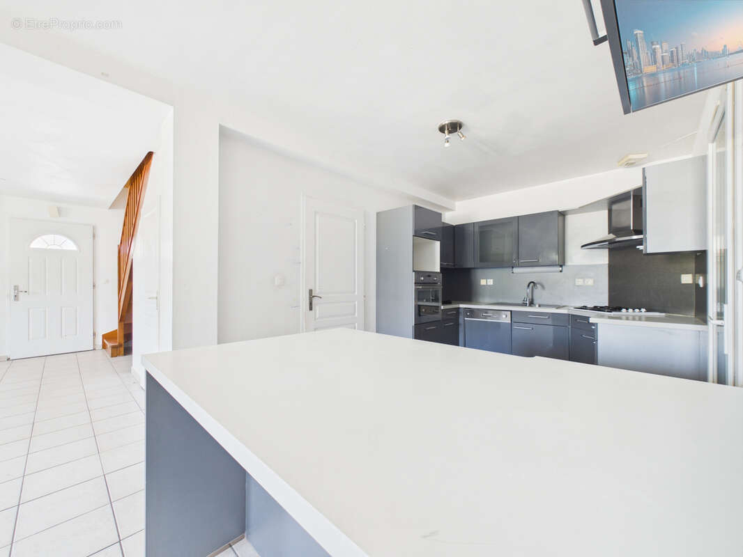 Maison mitoyenne - secteur calme - Pontcharra - 117 m2 - photo 3