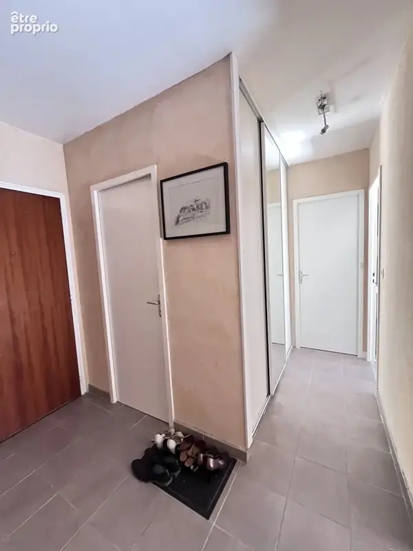 Appartement lumineux avec balcon et stationnement - photo 2