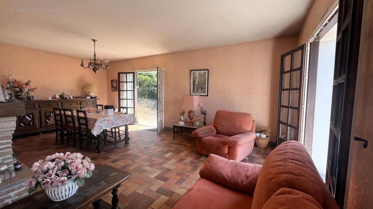 Photo 6 - Maison à CHARBONNIERES-LES-BAINS