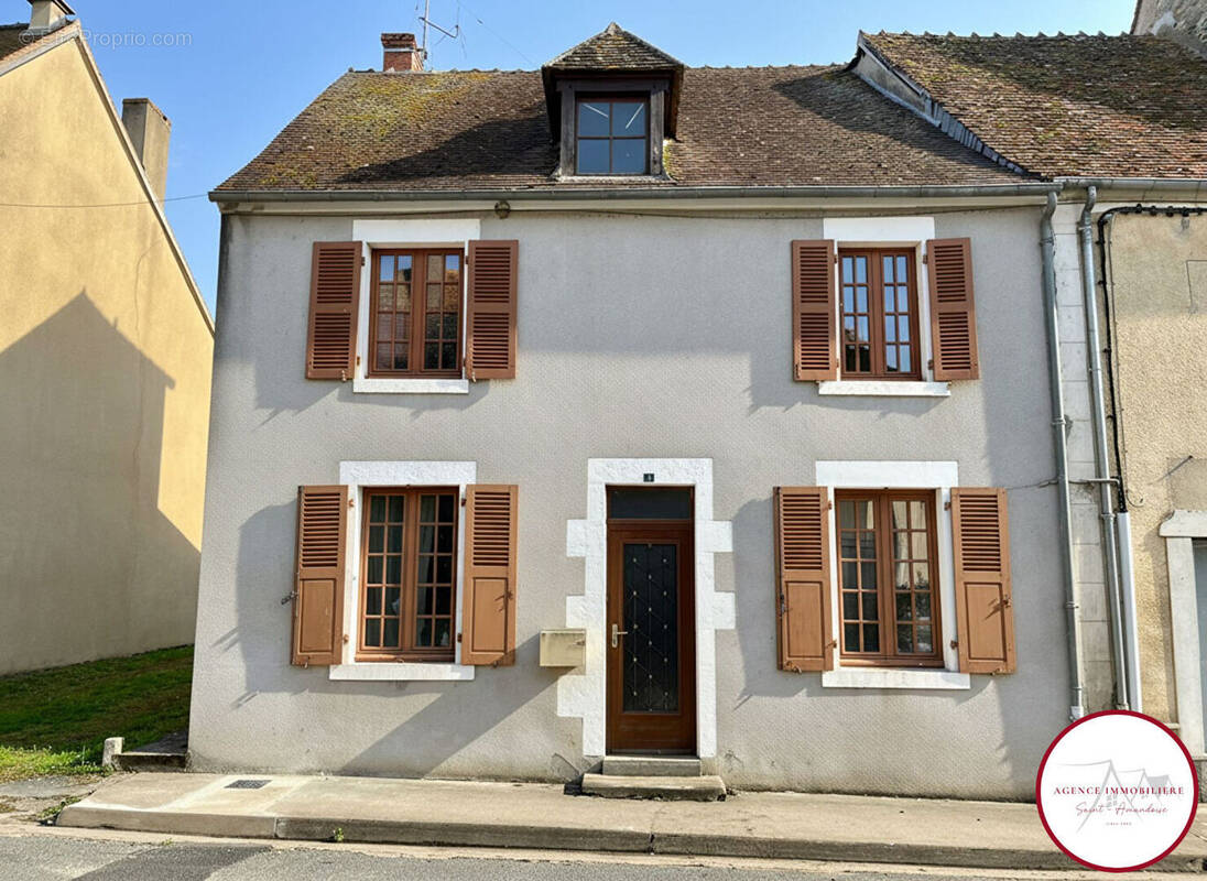 Maison à SAGONNE