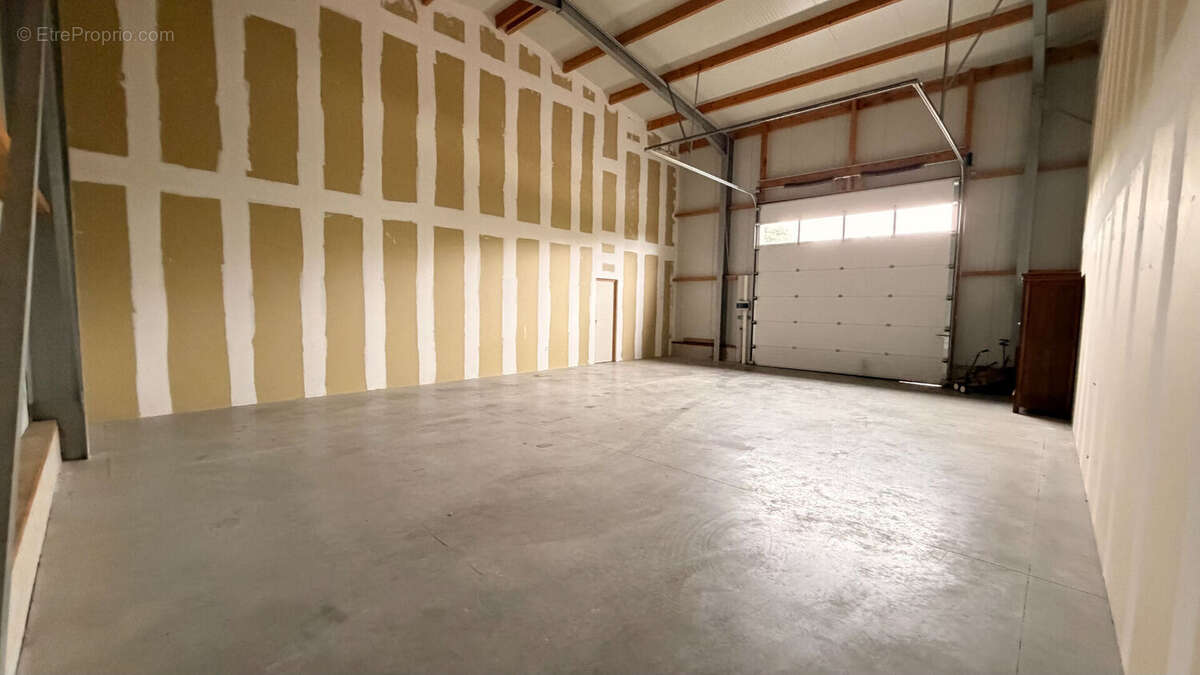 A Vendre -  Entrepôt Plouigneau - photo 2