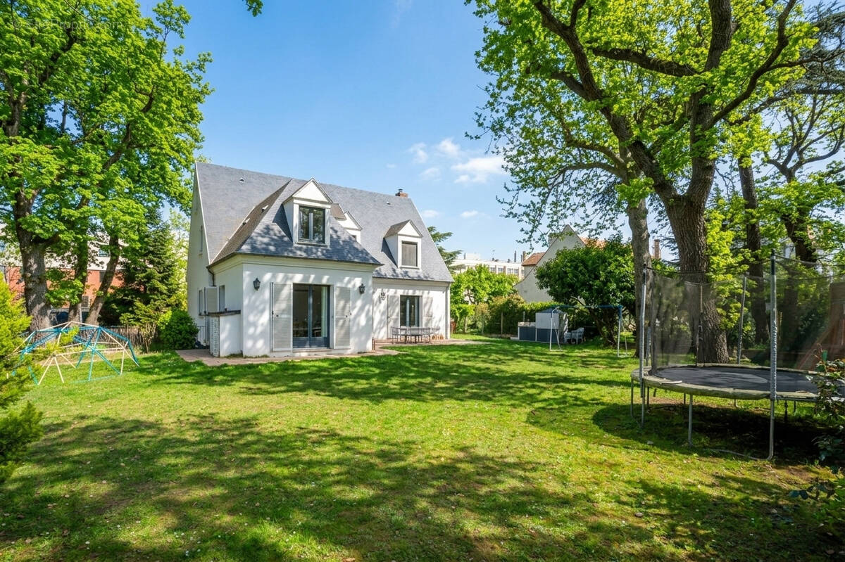 Maison à LE VESINET
