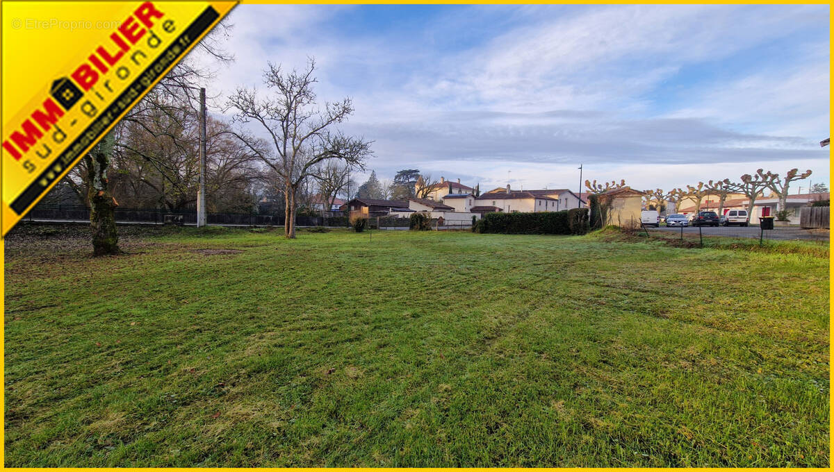 Terrain à SAINT-SYMPHORIEN