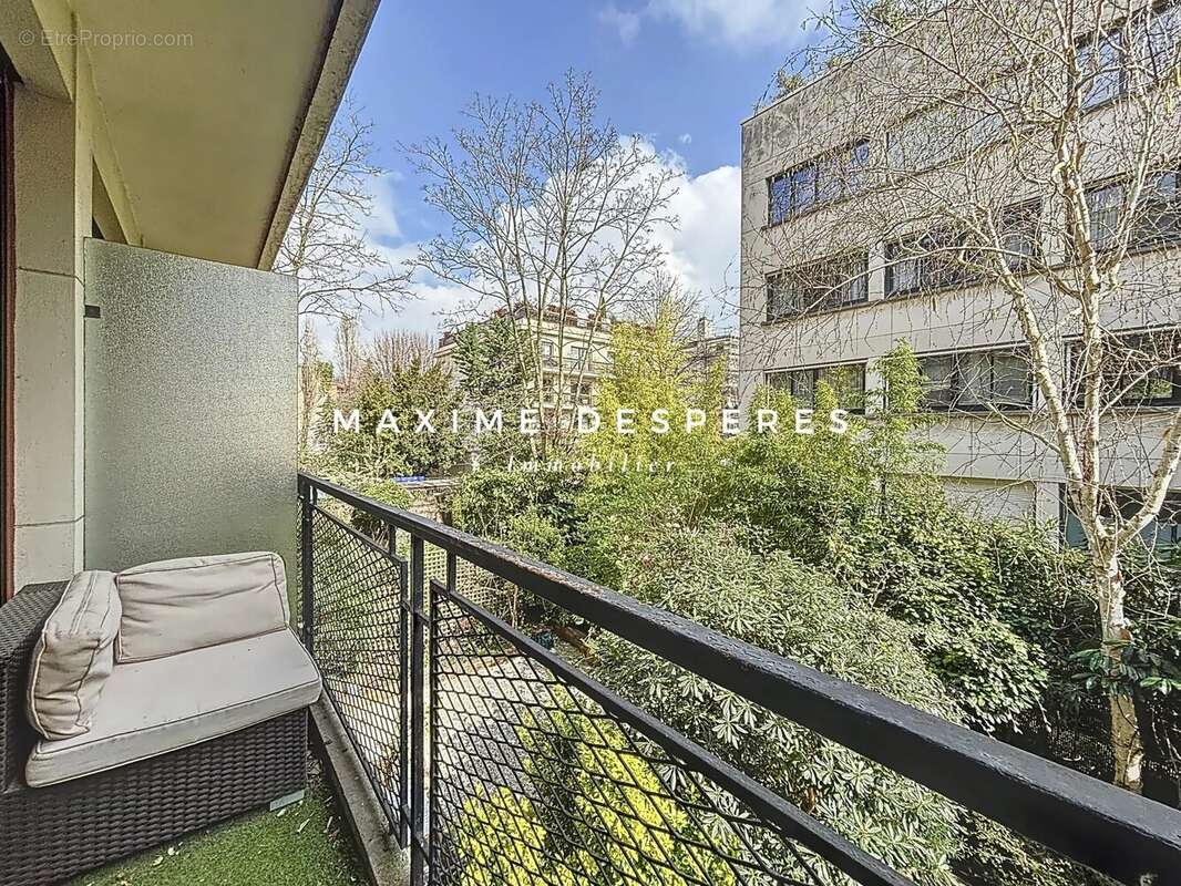 Appartement à NEUILLY-SUR-SEINE