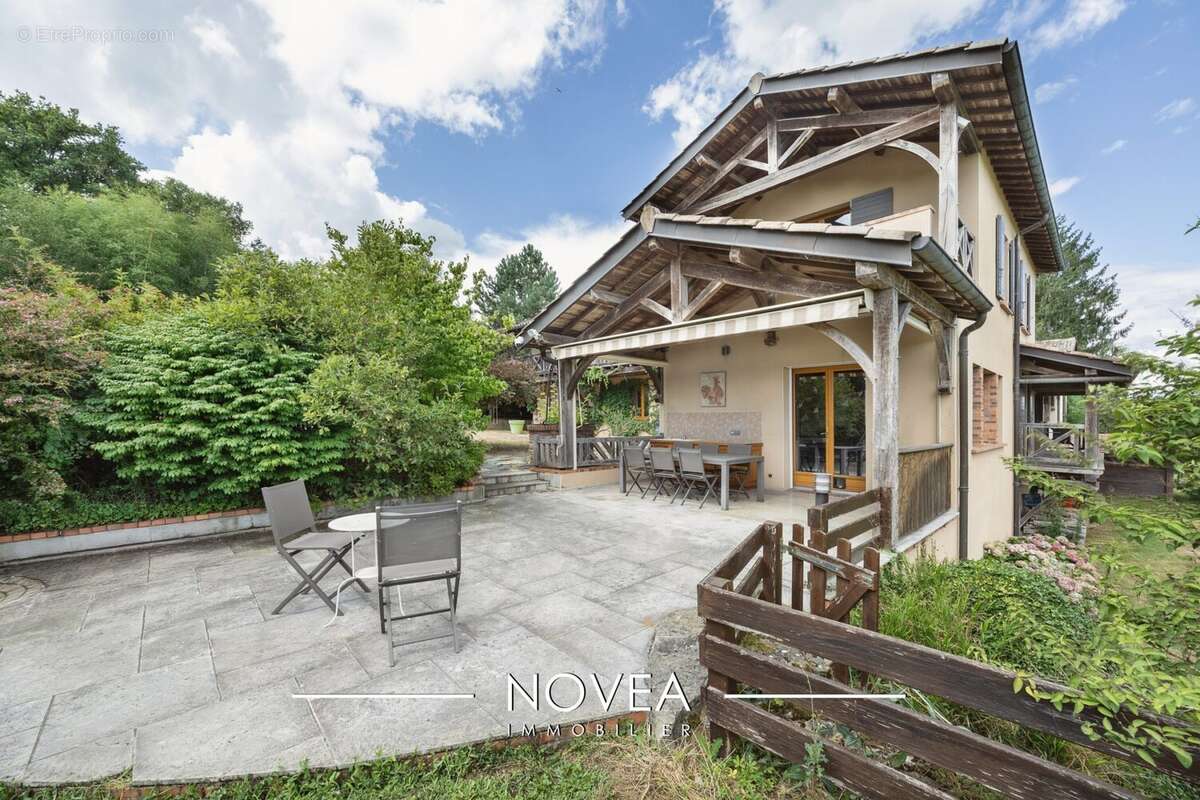 Maison à CHATILLON-SUR-CHALARONNE