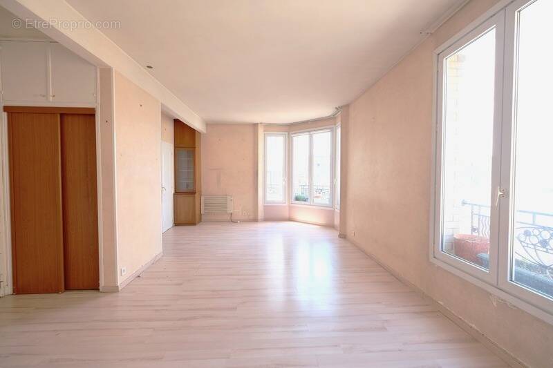 Appartement à FONTENAY-SOUS-BOIS