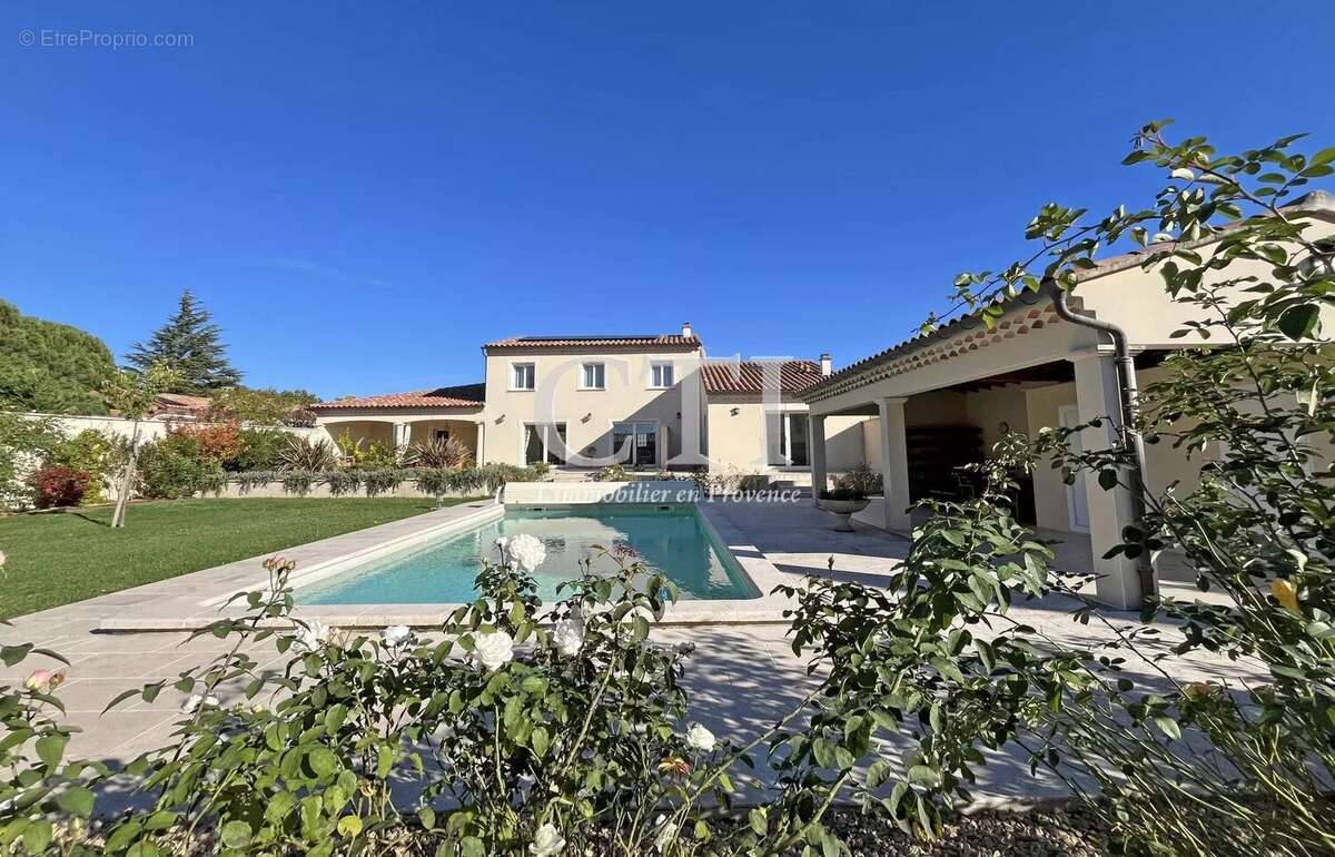 Maison à VAISON-LA-ROMAINE