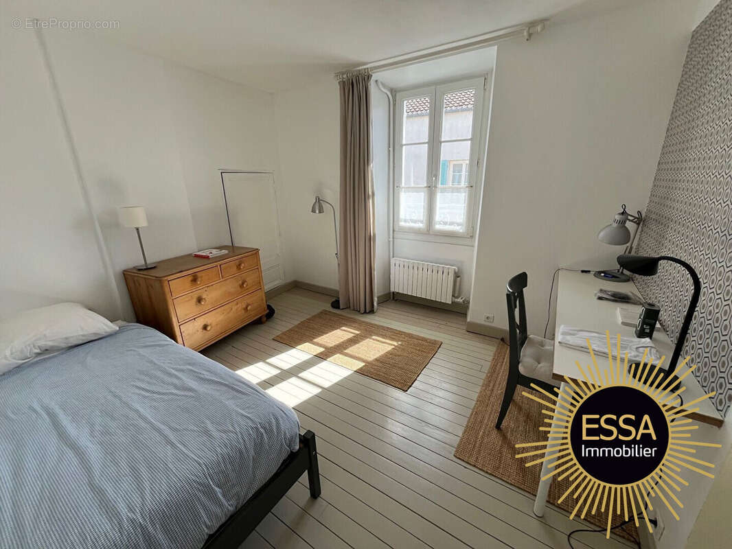 Maison à CRESPIERES