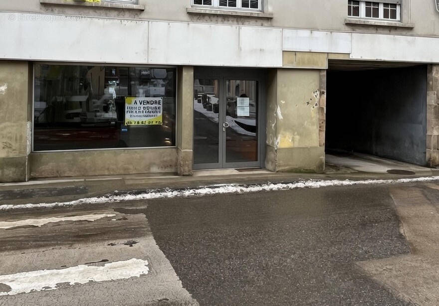 Commerce à ORNANS