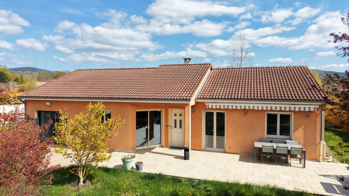 Maison à PUY-GUILLAUME