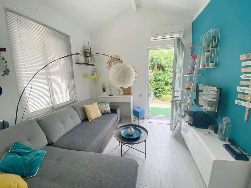 Appartement à MAUGUIO