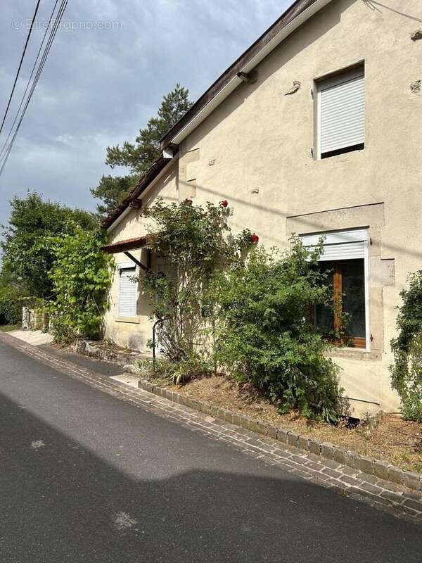 Maison 149 m² à Saint-Joire  - photo 2