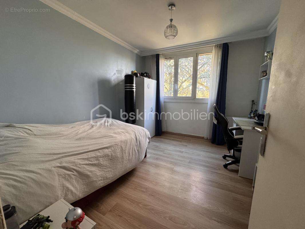 Appartement à LE THILLAY
