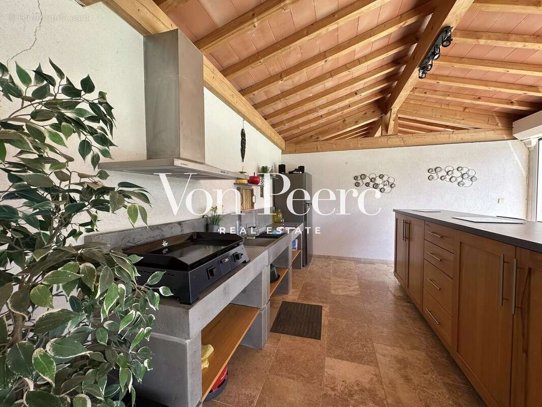 Appartement à SAINT-ETIENNE-DU-GRES